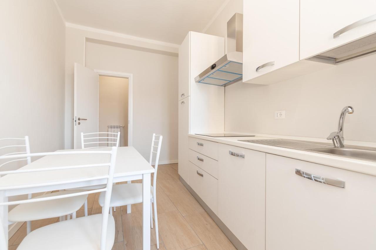 Appartamento Ospedale Civile 4 - F&L Apartment เบรเชีย ภายนอก รูปภาพ